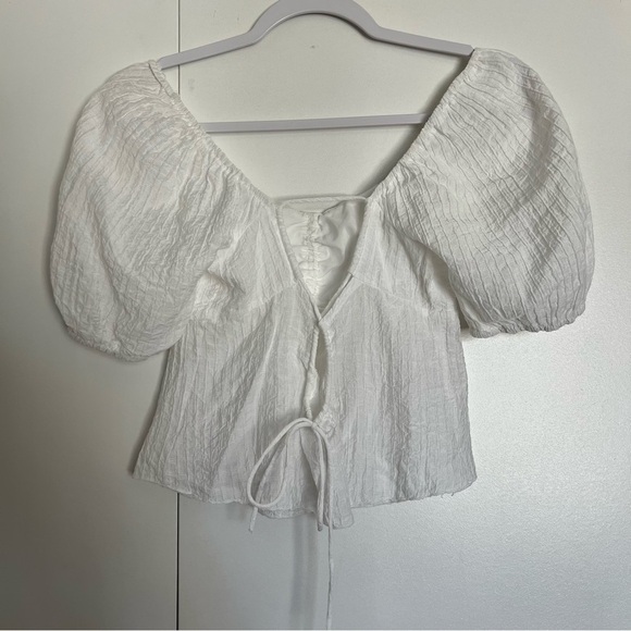 Tilly’s Full Tilt White Crinkle Cinch Puff Sleeve Open Back Top size XS - Picture 6 of 10